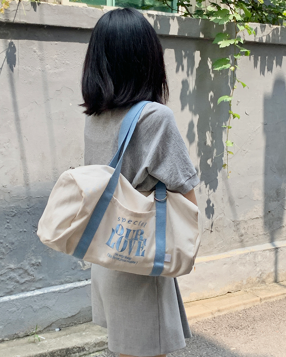 OUR LOVE duffle bag / ivory